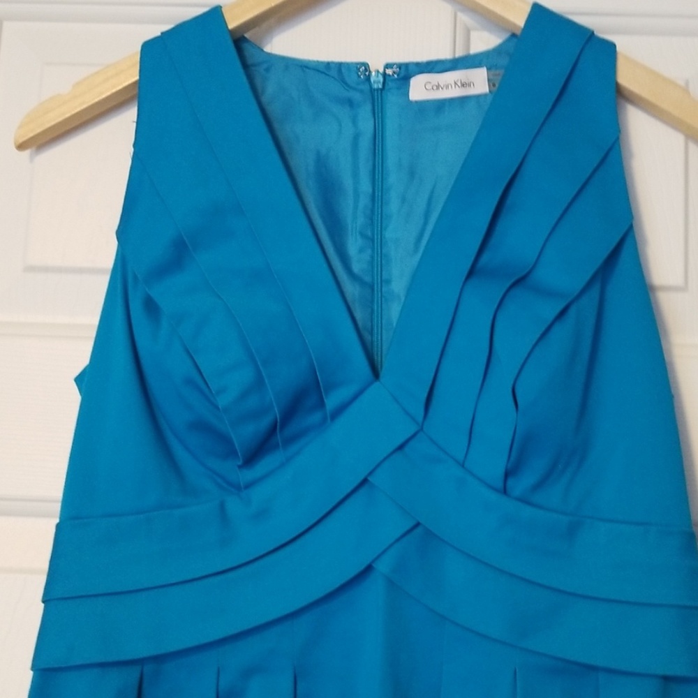 Calvin Klein Women's Aqua Knee Length Dress